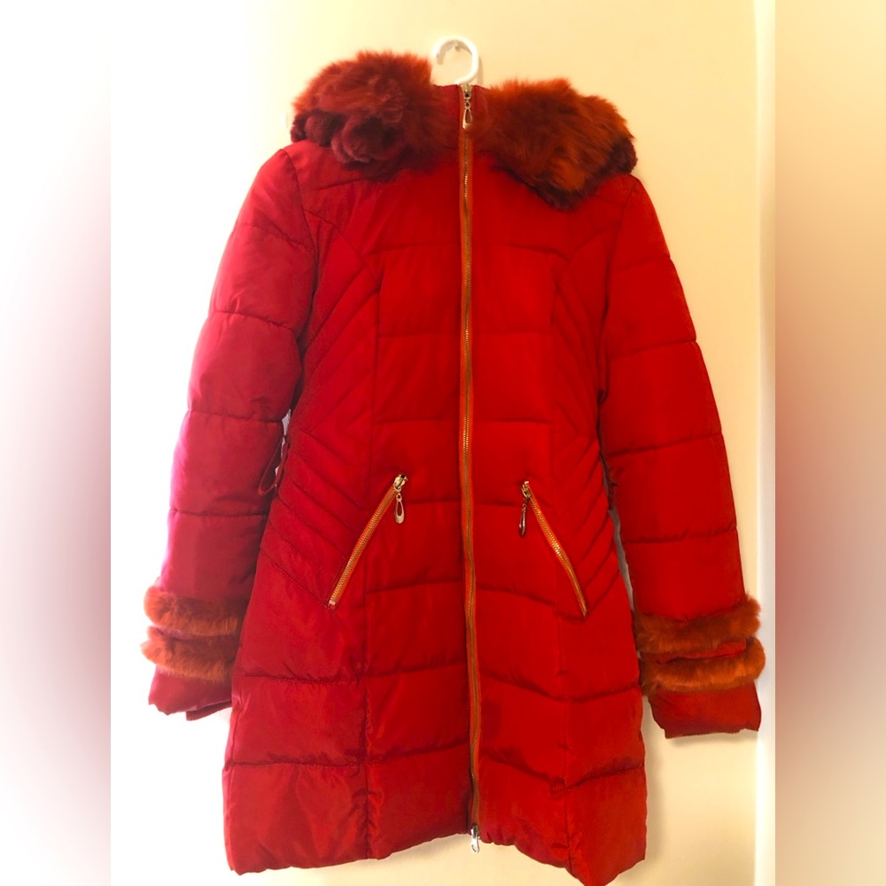 Woman’s or Girl’s Winter Jacket XL on tag but most likely can fit to small
